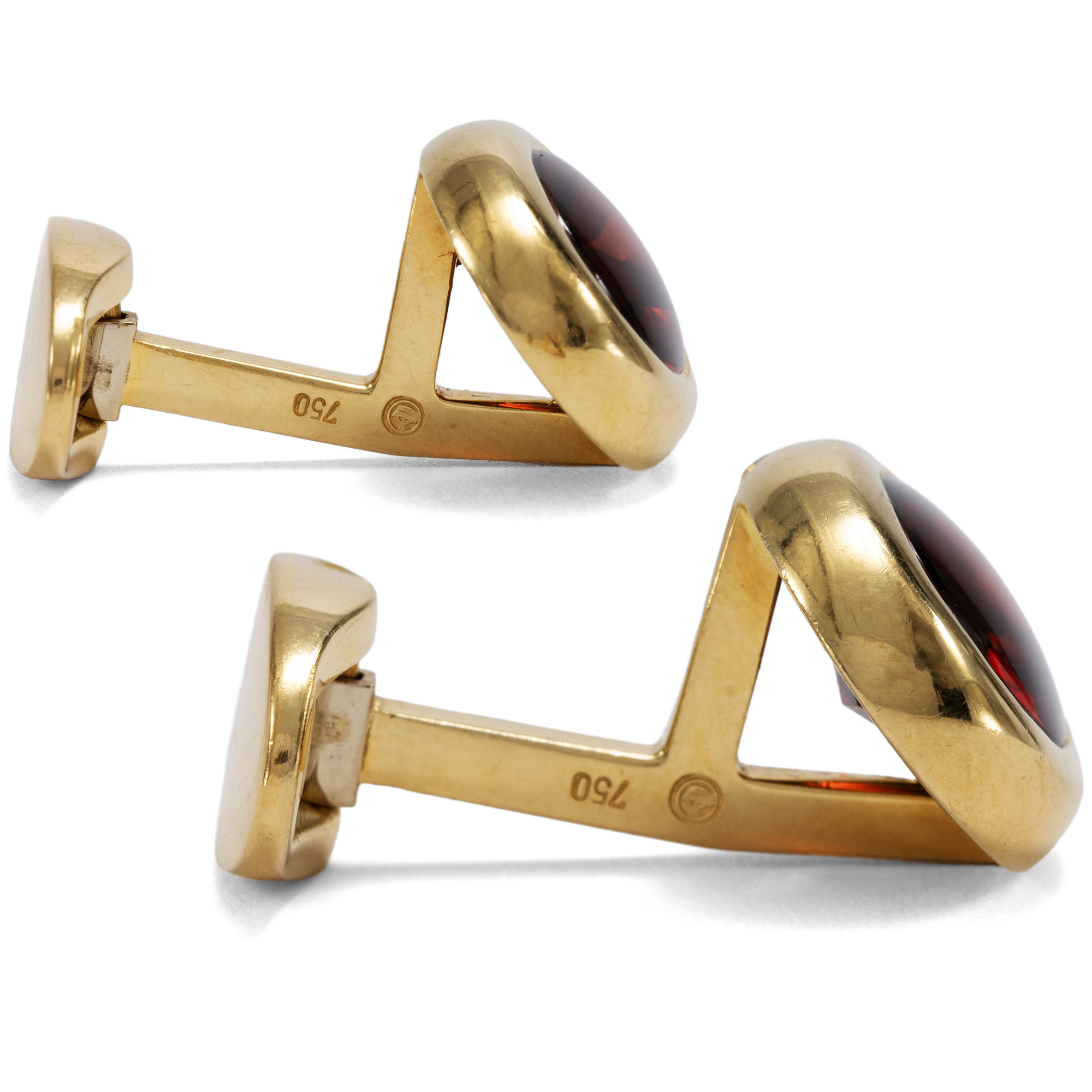 610805-hofer-antikschmuck-Vintage-Manschettenknoepfe-mit-roten-Granaten-in-Gold-um-1990-Tiefroter-Blickfang_3