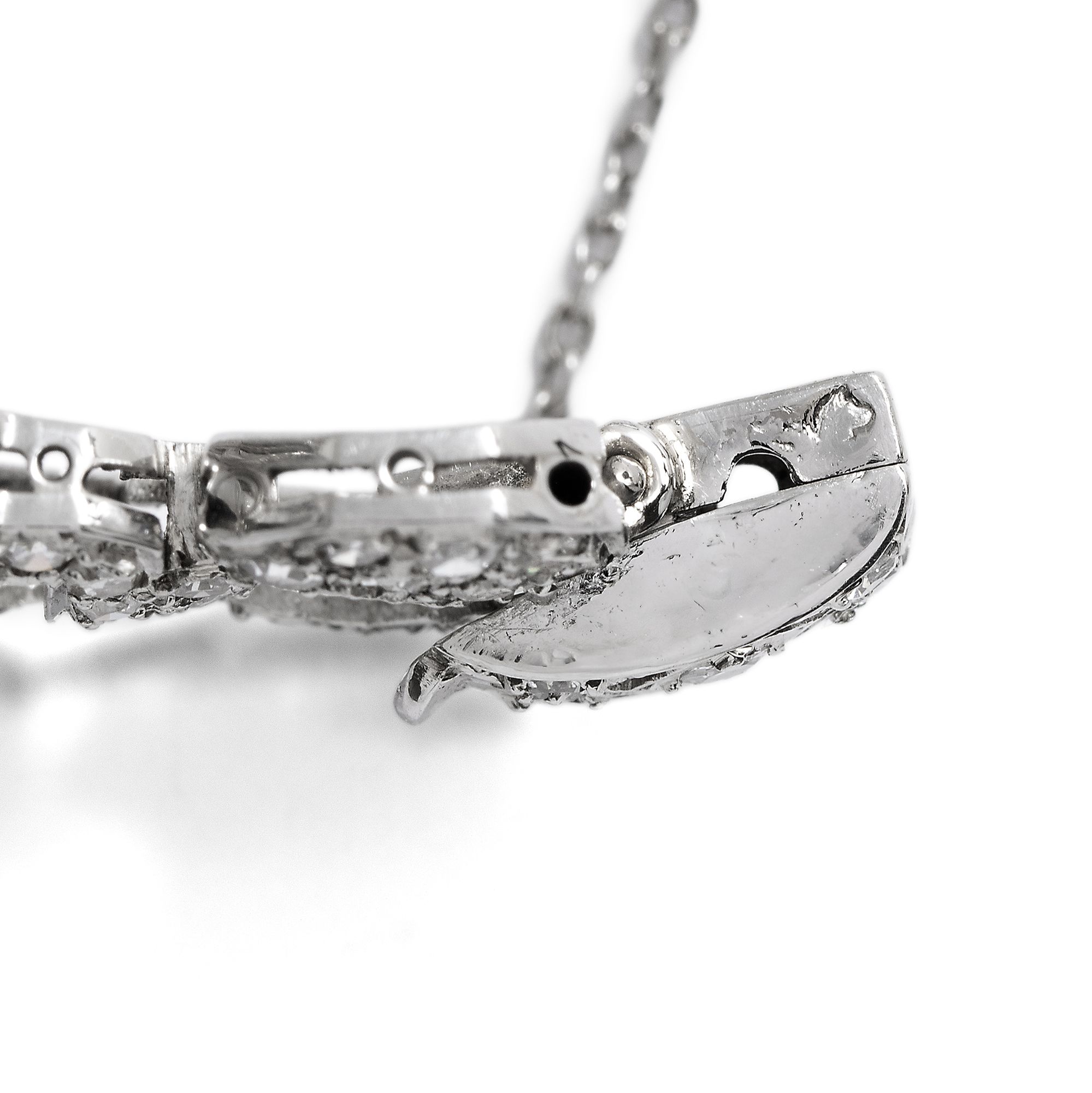 624504-hofer-antikschmuck-Grossartiges-Art-Deco-Armband-mit-11-95-ct-Diamanten-in-Platin-Frankreich-um-1930-Toujours-Glamour_1